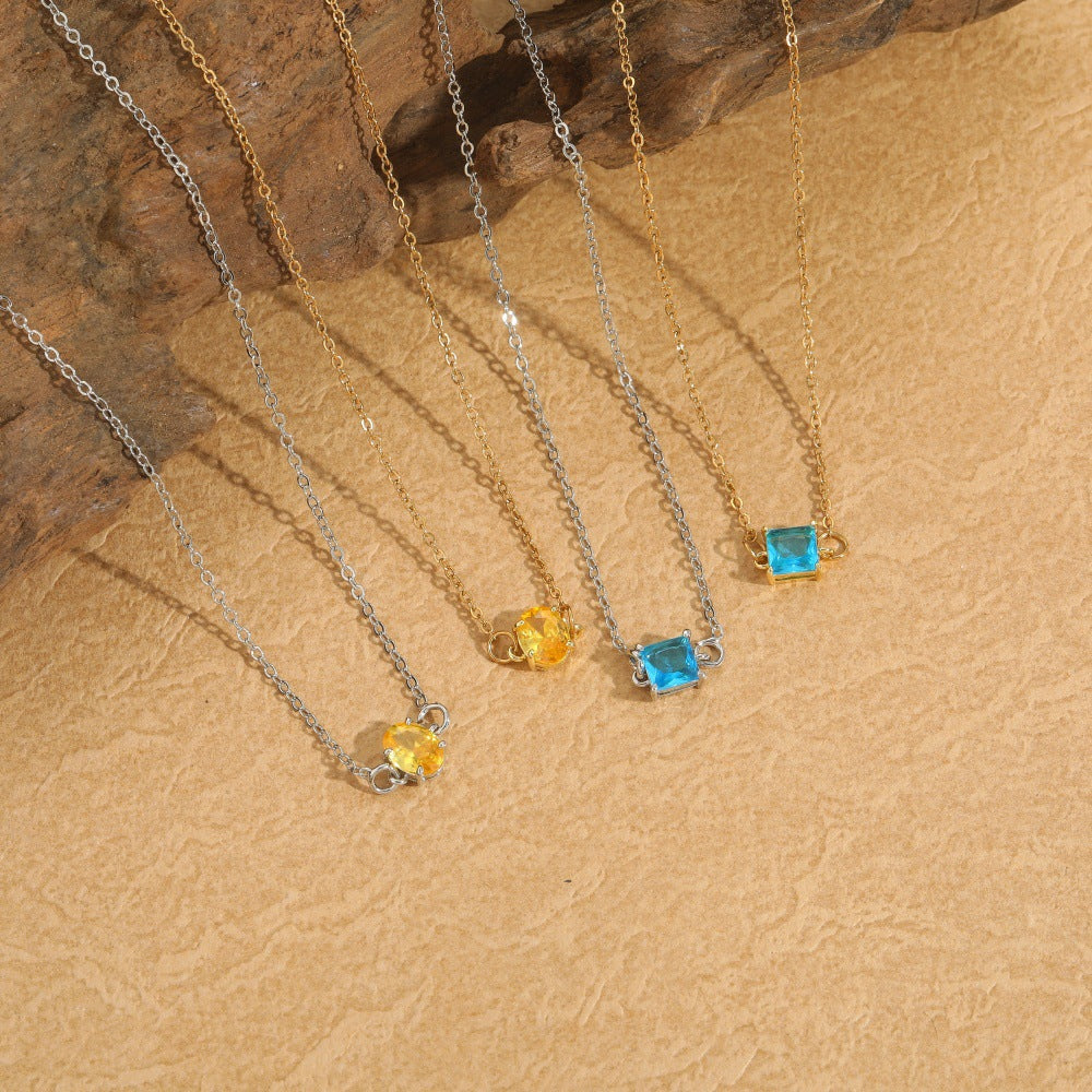 Collier tendance à zirconia carré