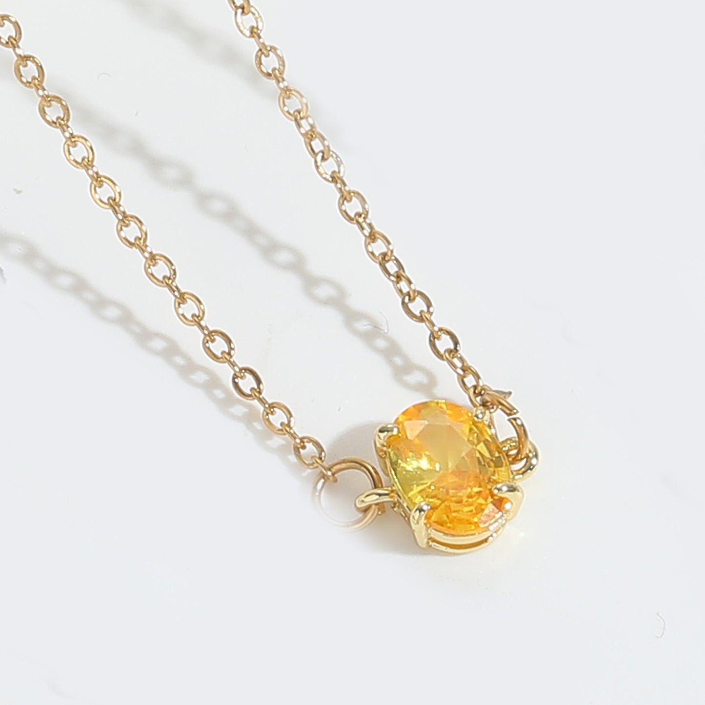 Collier tendance à zirconia carré